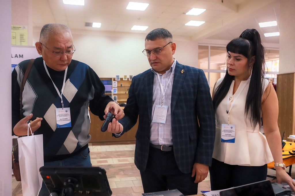 Партнеры на юбилее МДиГ ИРНИТУ