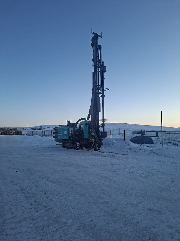 Три буровые Hyundai D800 теперь с КУБ